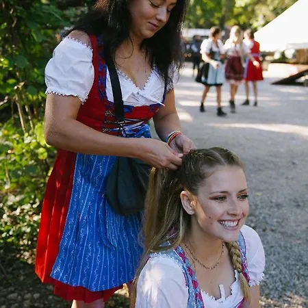 Oktoberfest Кемпинг *